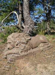 садовая скульптура лев